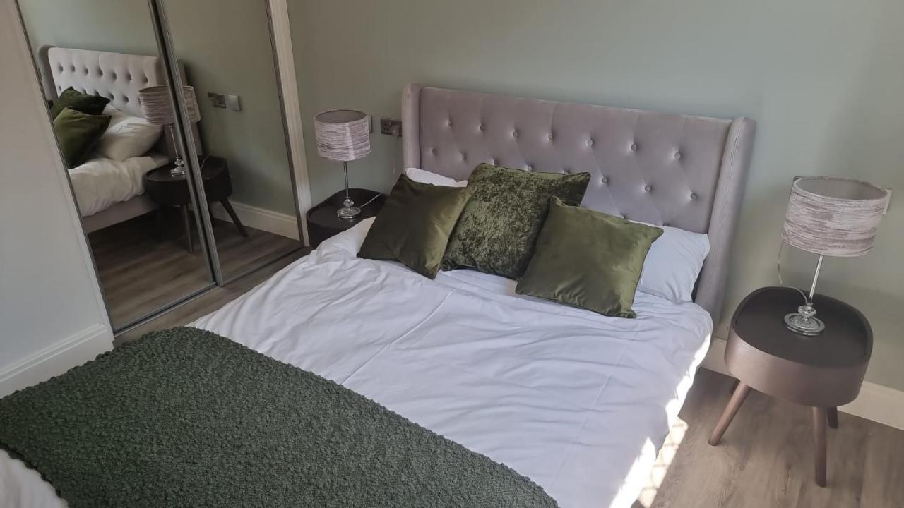 Jasmin Apartments - Luxury 1 & 2 Bedroom Units With Free Parking 布希 外观 照片